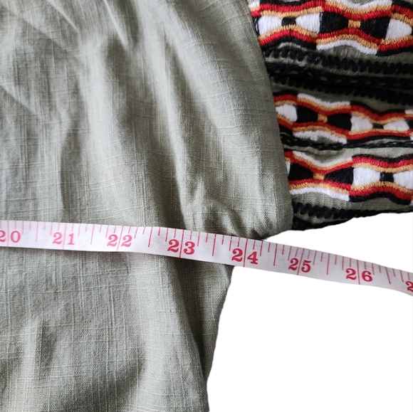 V De Vinster Embroidered Ballon Sleeve Dress - Picture 3 of 16